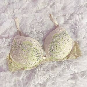 𝜗𝜚Victoria’s Secret Dream Angels push up ivory/green lace rhinestone bra